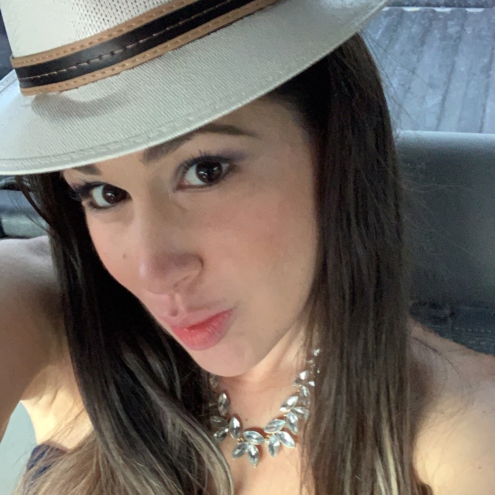 Meet your Posher, Valree